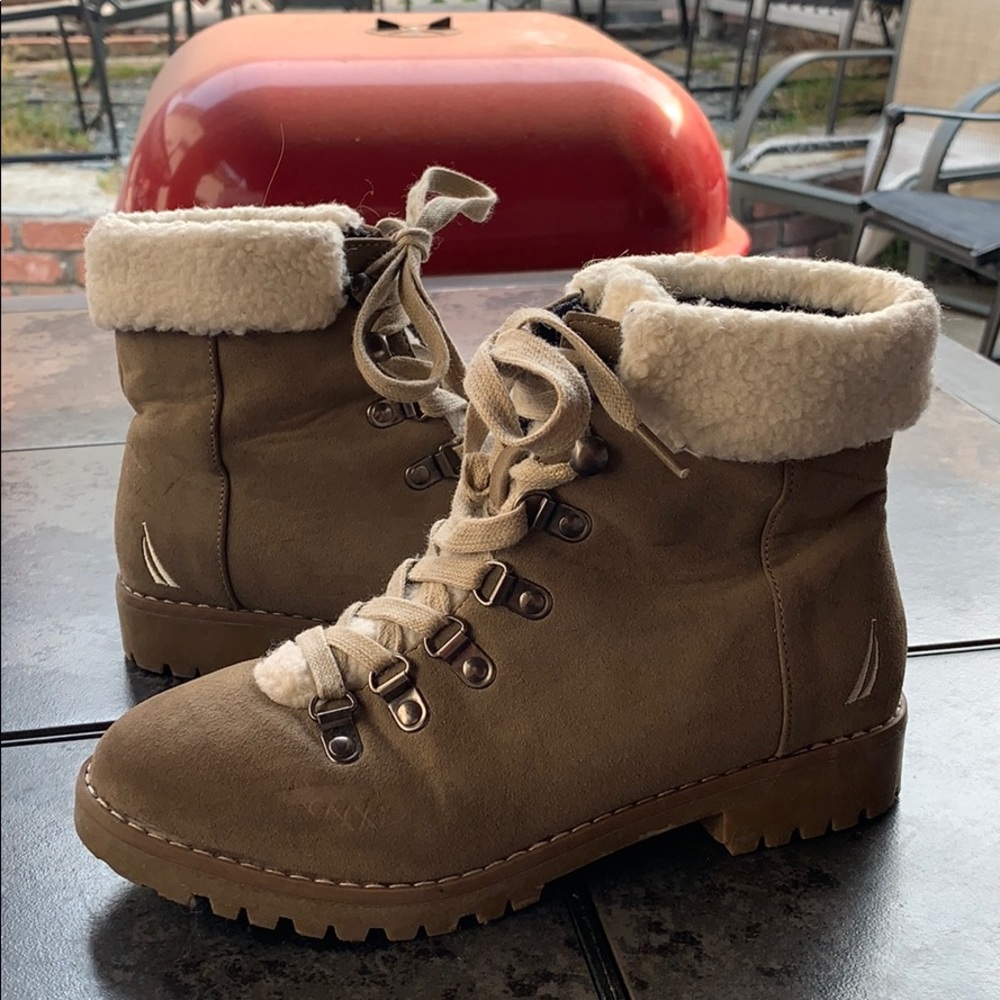 Náutica boots size 6 women’s